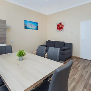 Apartman Puchsbaumgasse, Bécs