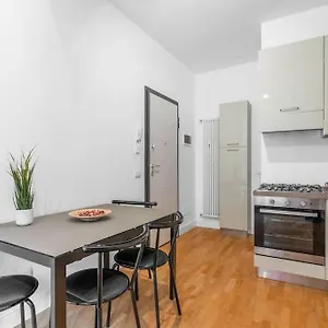 https://eon-centrale-duomo-dolce.it-lombardy.com