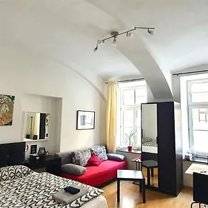 Appartamento Msq Diana - 10 Min From Center - Free Coffee And Tea - High Speed Internet, Vienna