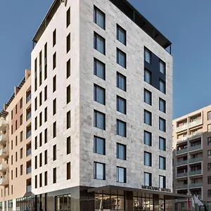 **** Otel Mercure Arnavutluk