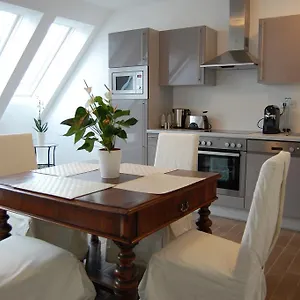 Apartman Alga Am Westbahnhof, Bécs