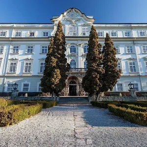 *** Otel Schloss Leopoldskron Avusturya